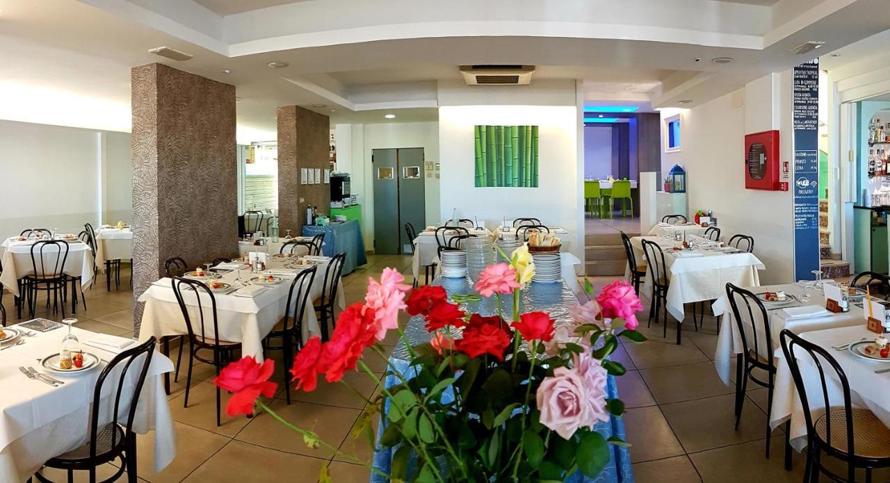 Hotel Sorriso Riccione Exterior foto