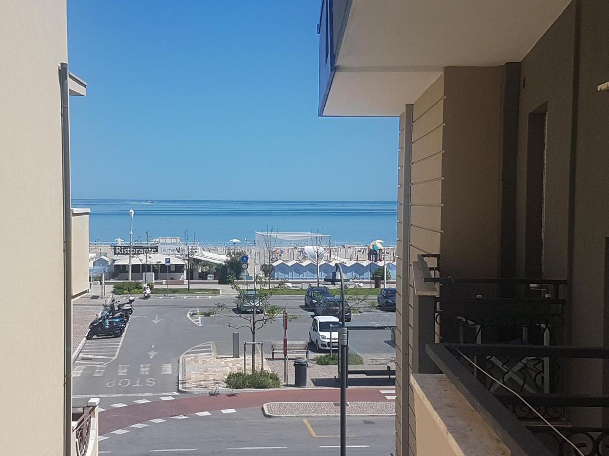 Hotel Sorriso Riccione Exterior foto